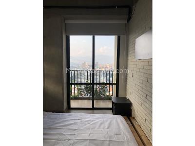 Apartaestudio en venta en El Poblado, Medellín, 49 m² · foto 2 de 5