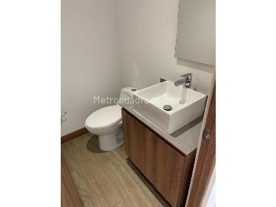 Apartamento de 1 alcoba en venta en El Poblado, Medellín, 70 m² · foto 11 de 20