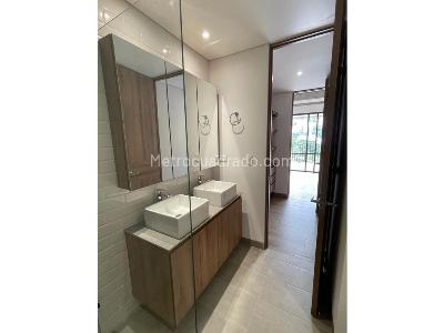 Apartamento de 1 alcoba en venta en El Poblado, Medellín, 70 m² · foto 17 de 20