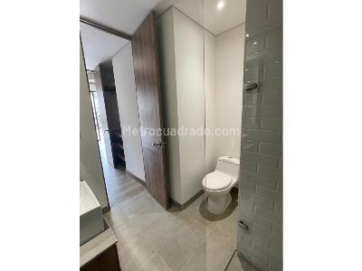 Apartamento de 1 alcoba en venta en El Poblado, Medellín, 70 m² · foto 8 de 20