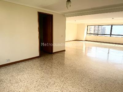 Apartamento en venta en Castropol, Medellín · foto 3 de 17