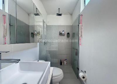 Apartamento de 2 alcobas en venta en El Tesoro, Medellín, 80 m² · foto 12 de 12
