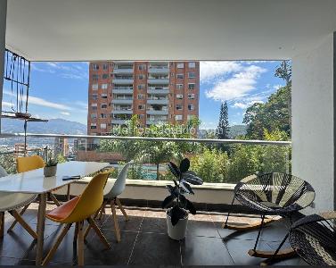 Apartamento de 2 alcobas en venta en El Tesoro, Medellín, 80 m² · foto 2 de 12