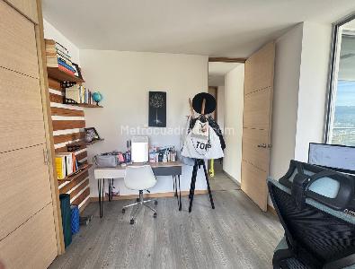 Apartamento de 2 alcobas en venta en El Tesoro, Medellín, 80 m² · foto 7 de 12