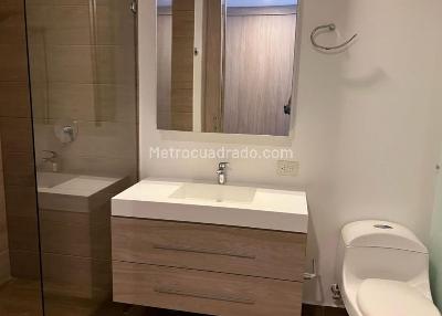 Apartamento de 1 alcoba en venta en Loma Escobero, Envigado, 89 m² · foto 11 de 12