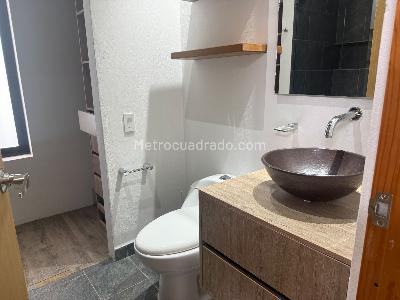 Casa de 3 alcobas en venta en Alto Del Escobero, Envigado, 320 m² · foto 12 de 17