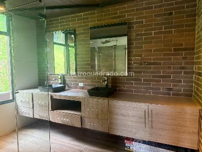 Casa de 3 alcobas en venta en Alto Del Escobero, Envigado, 320 m² · foto 14 de 17