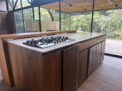 Casa de 3 alcobas en venta en Alto Del Escobero, Envigado, 320 m² · foto 3 de 17
