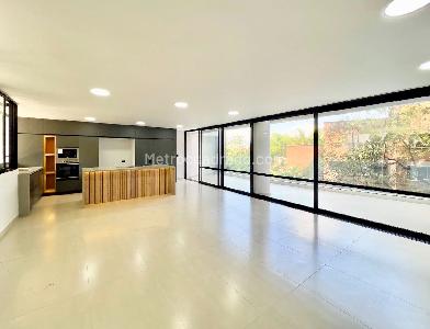 Apartamento en venta en El Tesoro, Medellín · foto 3 de 18