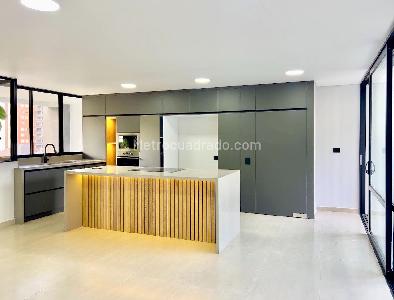 Apartamento en venta en El Tesoro, Medellín · foto 4 de 18