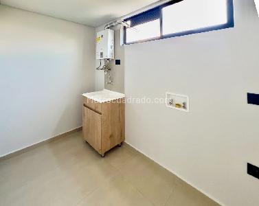 Apartamento en venta en El Tesoro, Medellín · foto 17 de 18