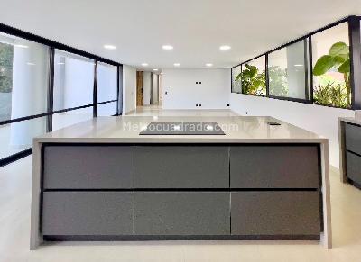 Apartamento en venta en El Tesoro, Medellín · foto 8 de 18