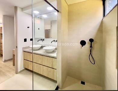 Apartamento en venta en El Tesoro, Medellín · foto 15 de 18