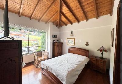 Casa de 3 alcobas en venta en La Sebastiana, Envigado, 251 m² · foto 10 de 17