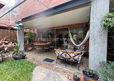 Casa de 3 alcobas en venta en La Sebastiana, Envigado, 251 m² · foto 2 de 17