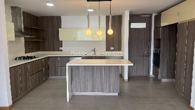 Apartamento en venta en Penthouse En La Loma Del Esmeraldal, Envigado · foto 4 de 18