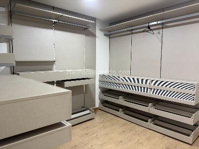 Apartamento en venta en Penthouse En La Loma Del Esmeraldal, Envigado · foto 9 de 18