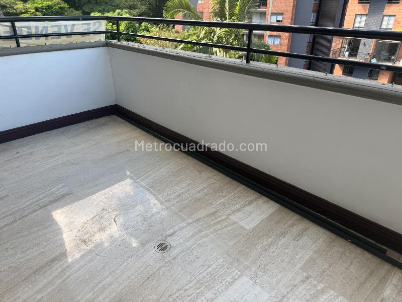 Piso – Medellín, Castropol, El Poblado - Más