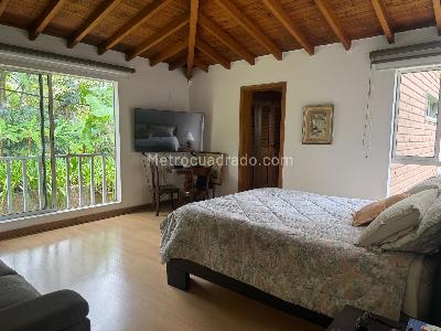 Casa de 3 alcobas en venta en Poblado Los Balsos, Medellín, 300 m² · foto 11 de 16