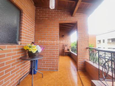 Apartamento en venta en La America, Medellín · foto 3 de 20