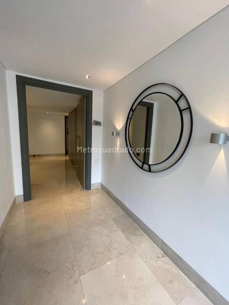 Luxurious 4BR Penthouse for Rent in Medellin - 9