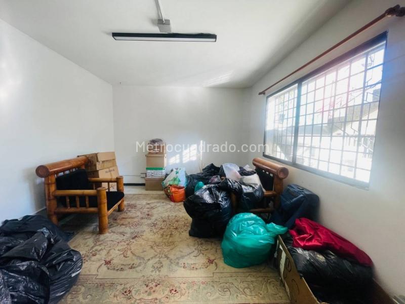 Casa Amplia de 5 Alcobas con Luz Natural en Suramericana - 5