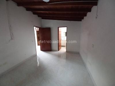 Casa de 4 alcobas en venta en Estadio, Medellín, 160 m² · foto 4 de 16