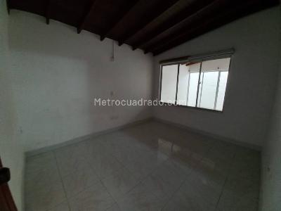 Casa de 4 alcobas en venta en Estadio, Medellín, 160 m² · foto 14 de 16