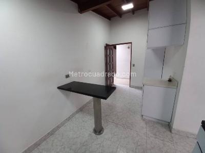 Casa de 4 alcobas en venta en Estadio, Medellín, 160 m² · foto 15 de 16