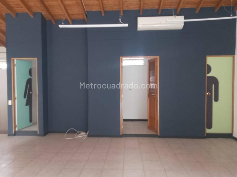 Commercial House with Warehouse in Belen Miravalle - 5