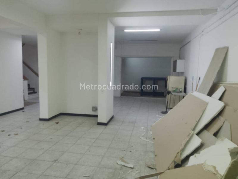 Commercial House with Warehouse in Belen Miravalle - 8