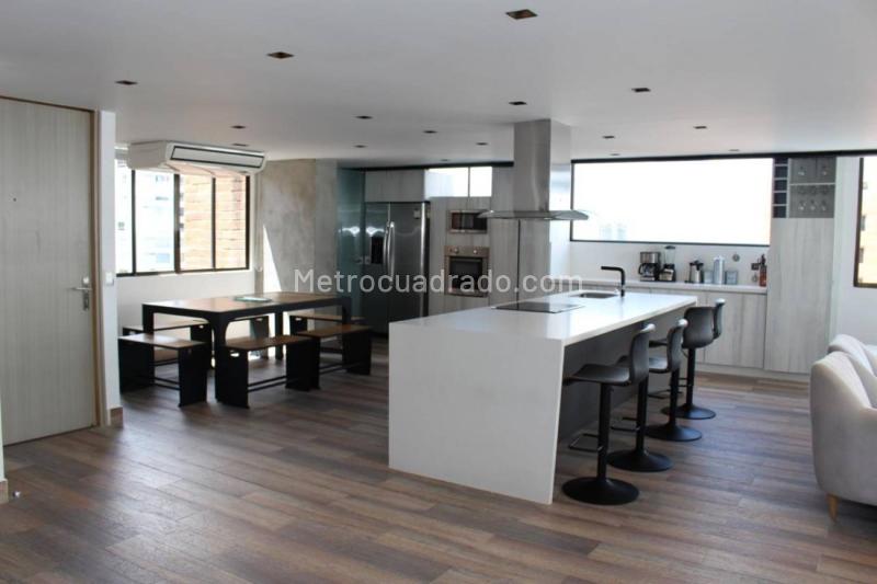 Furnished Duplex Apartment in Poblado - 3