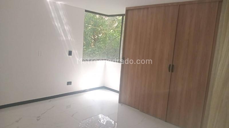 Apartamento Elegante de 4 Alcobas en El Poblado - 5