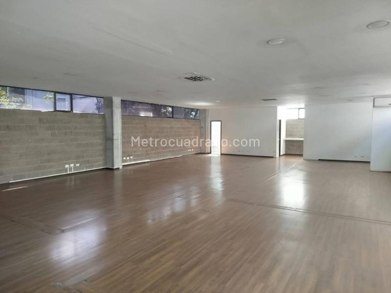 Commercial 0BR House in Aguacatala - 3