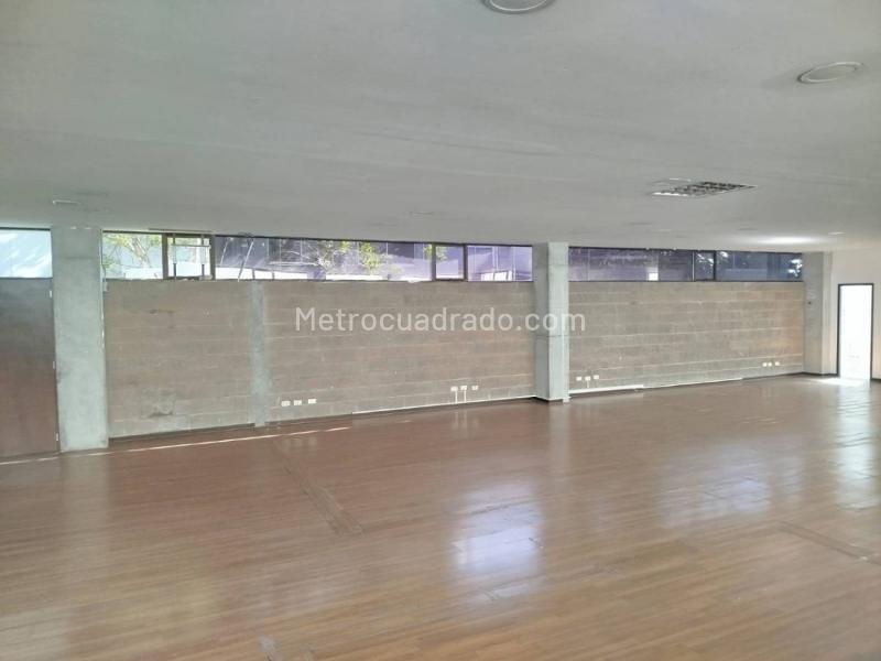 Commercial 0BR House in Aguacatala - 8