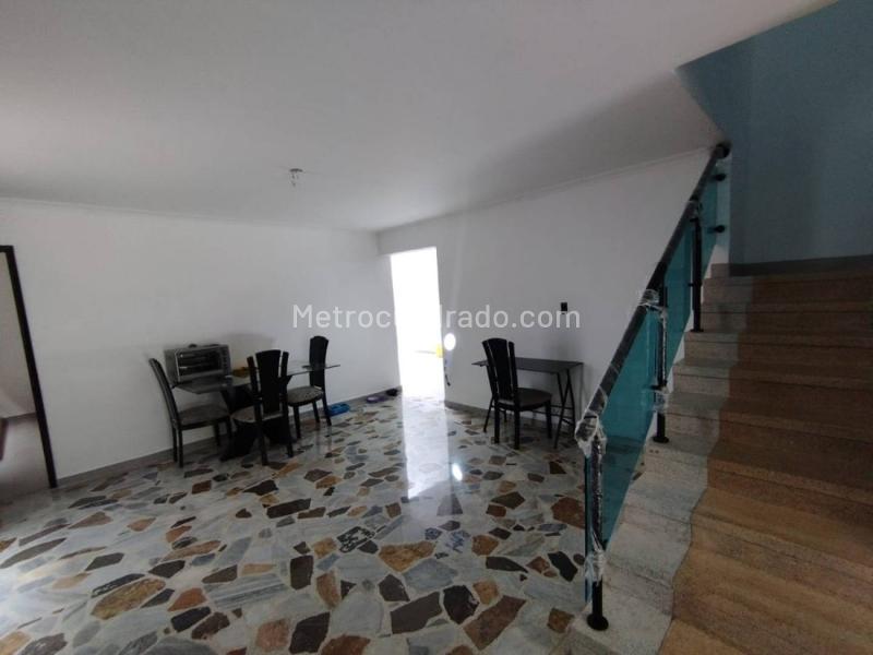 Commercial 5BR House in Belen Rosales - 2