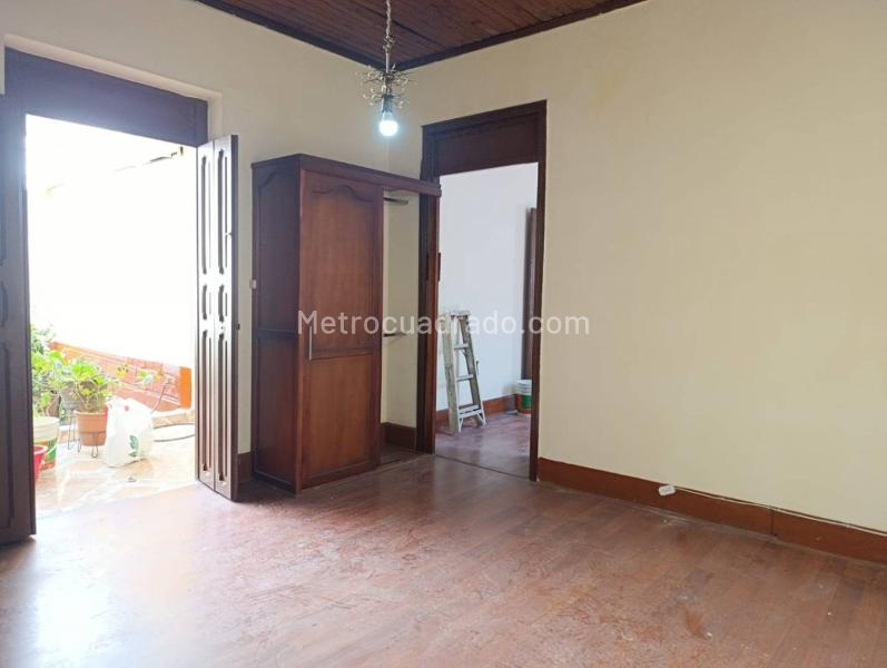 Commercial House for Rent in Prado - 2