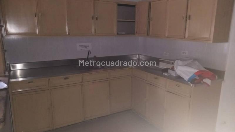 Commercial House for Rent in Aguacatala - 3