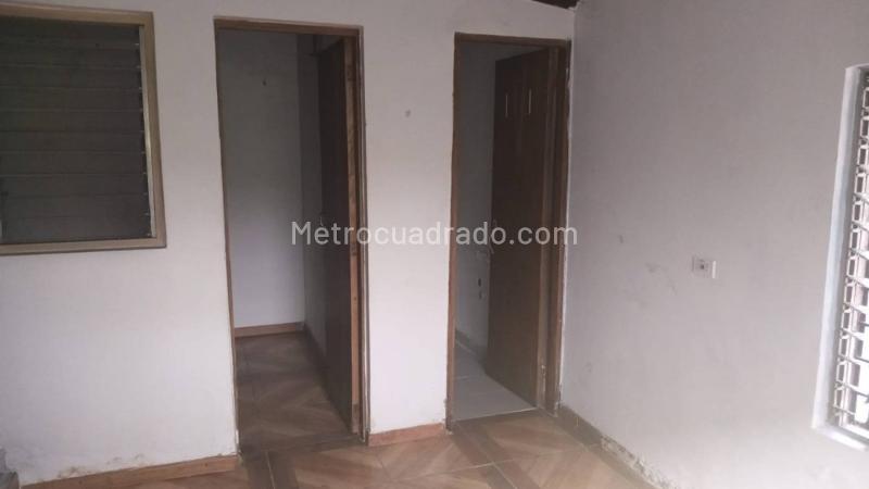 Commercial House for Rent in Aguacatala - 6