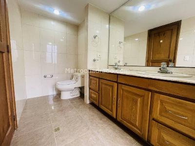 Apartamento de 5 alcobas en venta en El Poblado, Medellín, 260 m² · foto 13 de 20