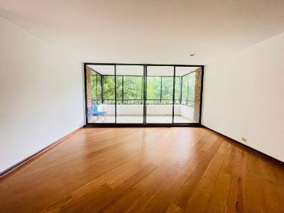 Apartamento de 5 alcobas en venta en El Poblado, Medellín, 260 m² · foto 14 de 20