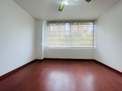 Apartamento de 5 alcobas en venta en El Poblado, Medellín, 260 m² · foto 19 de 20