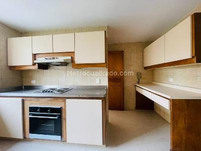 Apartamento de 5 alcobas en venta en El Poblado, Medellín, 260 m² · foto 4 de 20