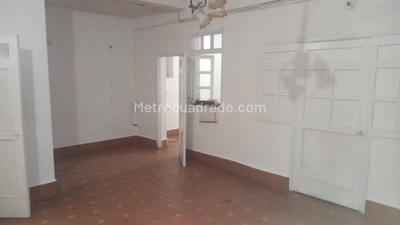 Commercial 2BR House in Prado