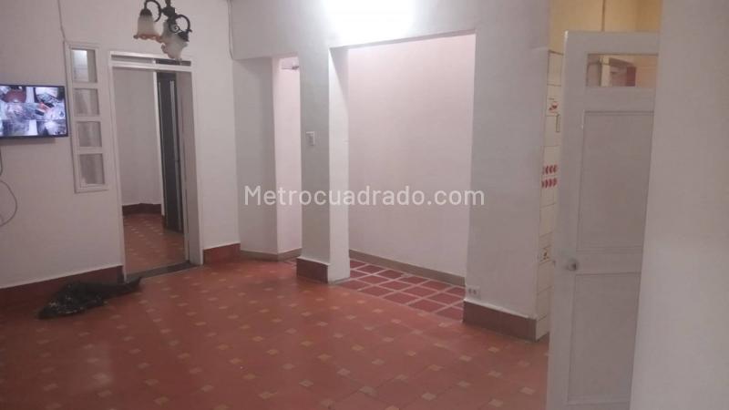 Casa Comercial de 2 Alcobas en Prado - 2