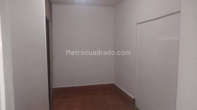 Casa Comercial de 2 Alcobas en Prado - 3