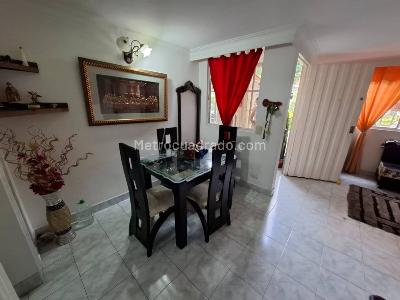 Casa de 4 alcobas en venta en El Trapiche, Bello, 92 m² · foto 2 de 20