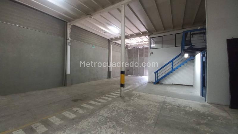 Bodega en Arriendo, Guayabal, Medellín - Veduta 2