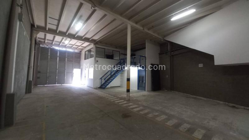 Bodega en Arriendo, Guayabal, Medellín - Aktar