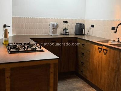 Apartamento de 1 alcoba en venta en Castropol, Medellín, 100 m² · foto 2 de 14